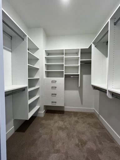 Walk-in Closet