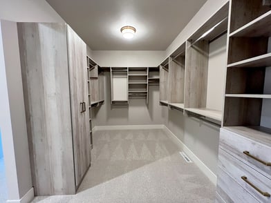 Walk-in Closet