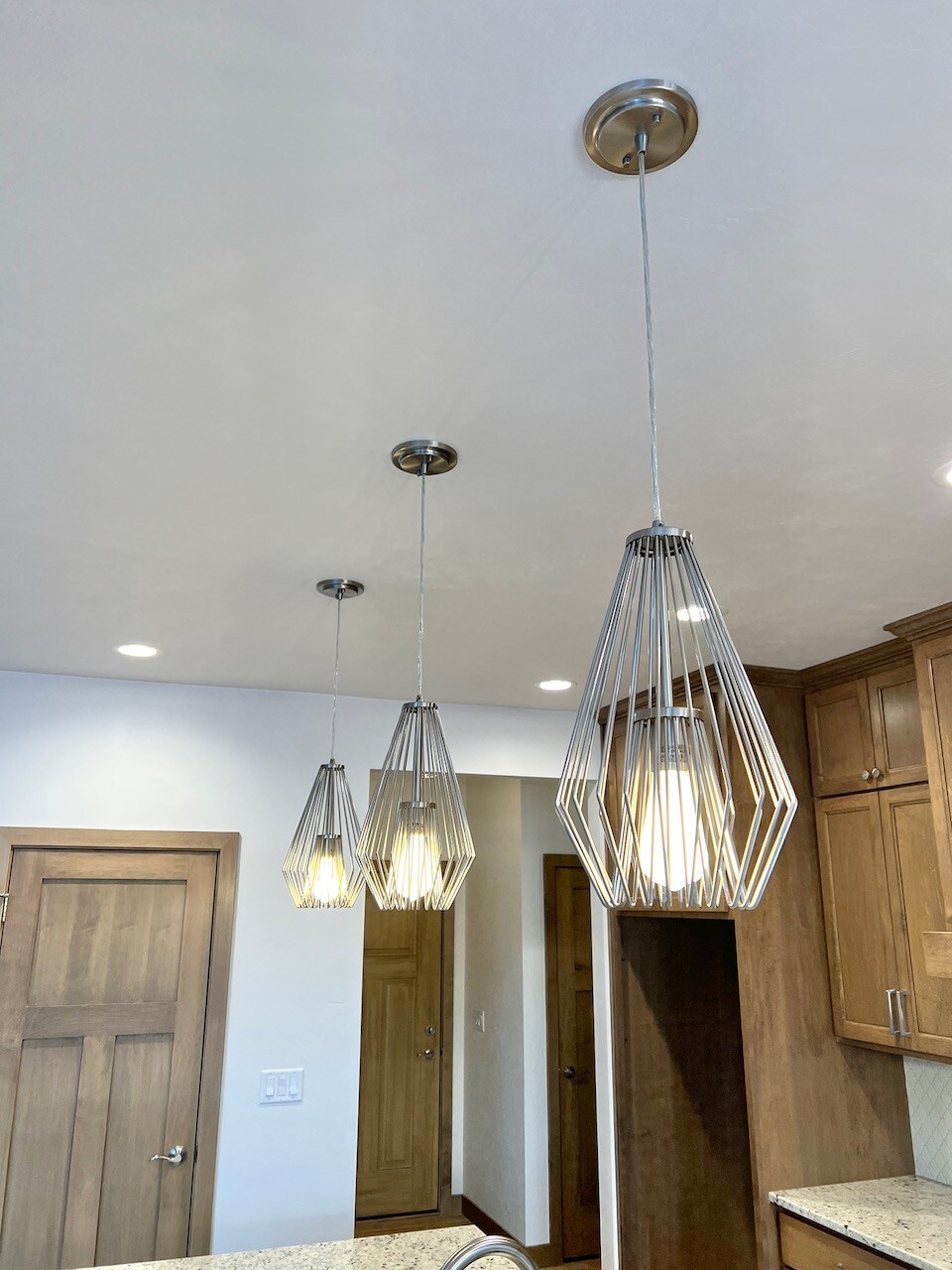 Pensant lighting for kitchen.